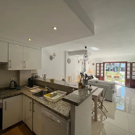 - Playa - De 3 Con Terraza Y Jardin Villa *