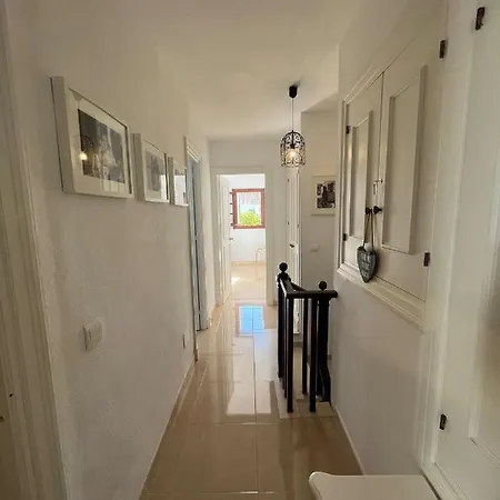 - Playa - De 3 Con Terraza Y Jardin Villa Estepona