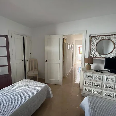 - Playa - De 3 Con Terraza Y Jardin Estepona